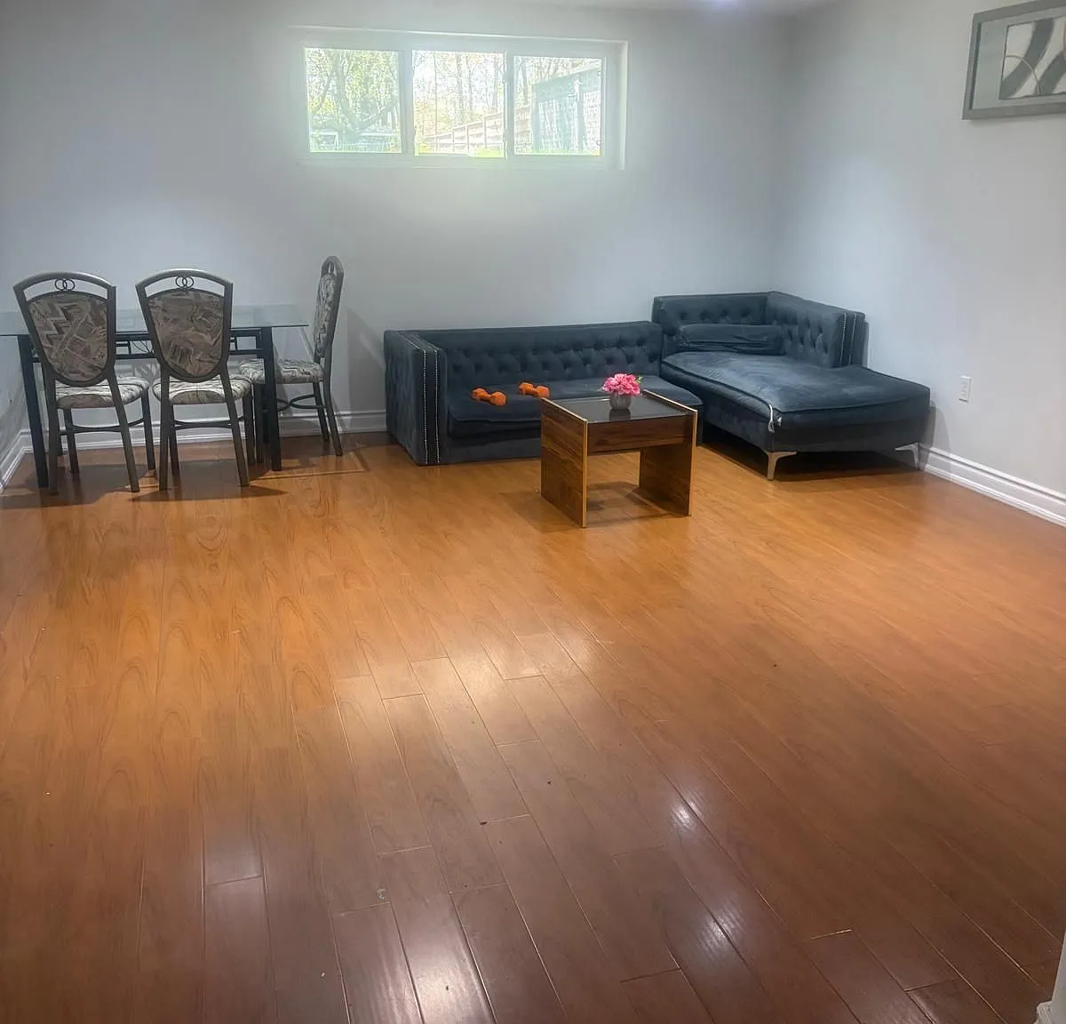 4 bed, $3,000 — Photo 1