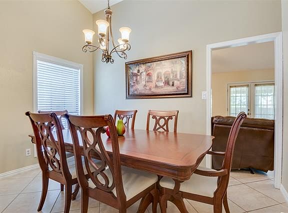 5th image of 529 Beechwood Dr