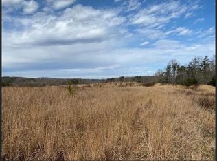 2033 Groves Rd, Pikeville, TN 37367