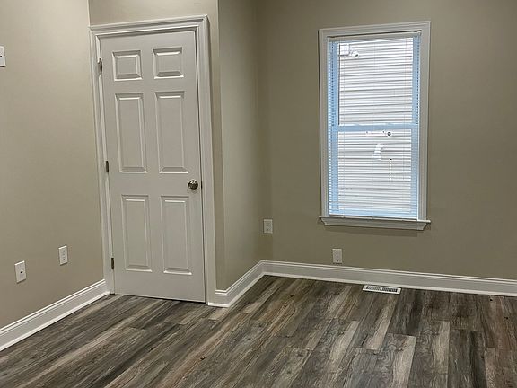 5th image of 300 Spruce St #1