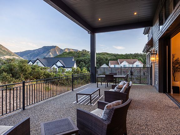 4th image of 3247 S Mapleton Estates Dr