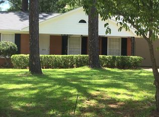 1812 Marbury Ln, Albany, GA 31707