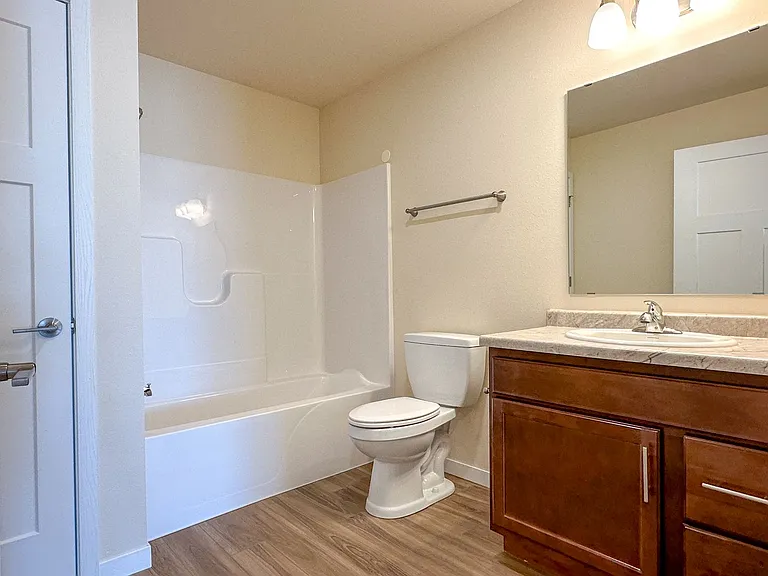 713 Caroline St — Photo 242