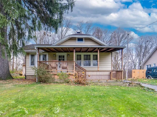957 Ewart Rd, Akron, OH 44312