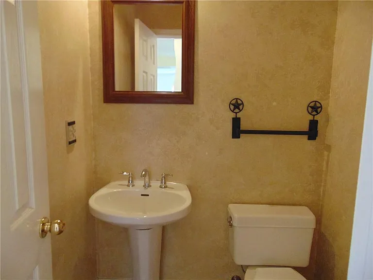 5806 Cedar Cliff Dr — Photo 9
