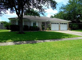 15558 Pensgate St, Houston, TX 77062