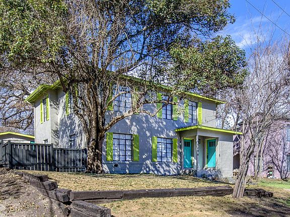 2nd image of 3904 Maplewood Ave #B