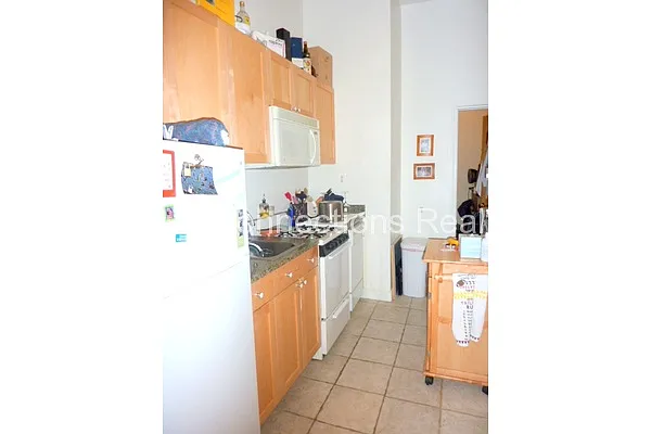 Rented by City Connections Realty | media 12