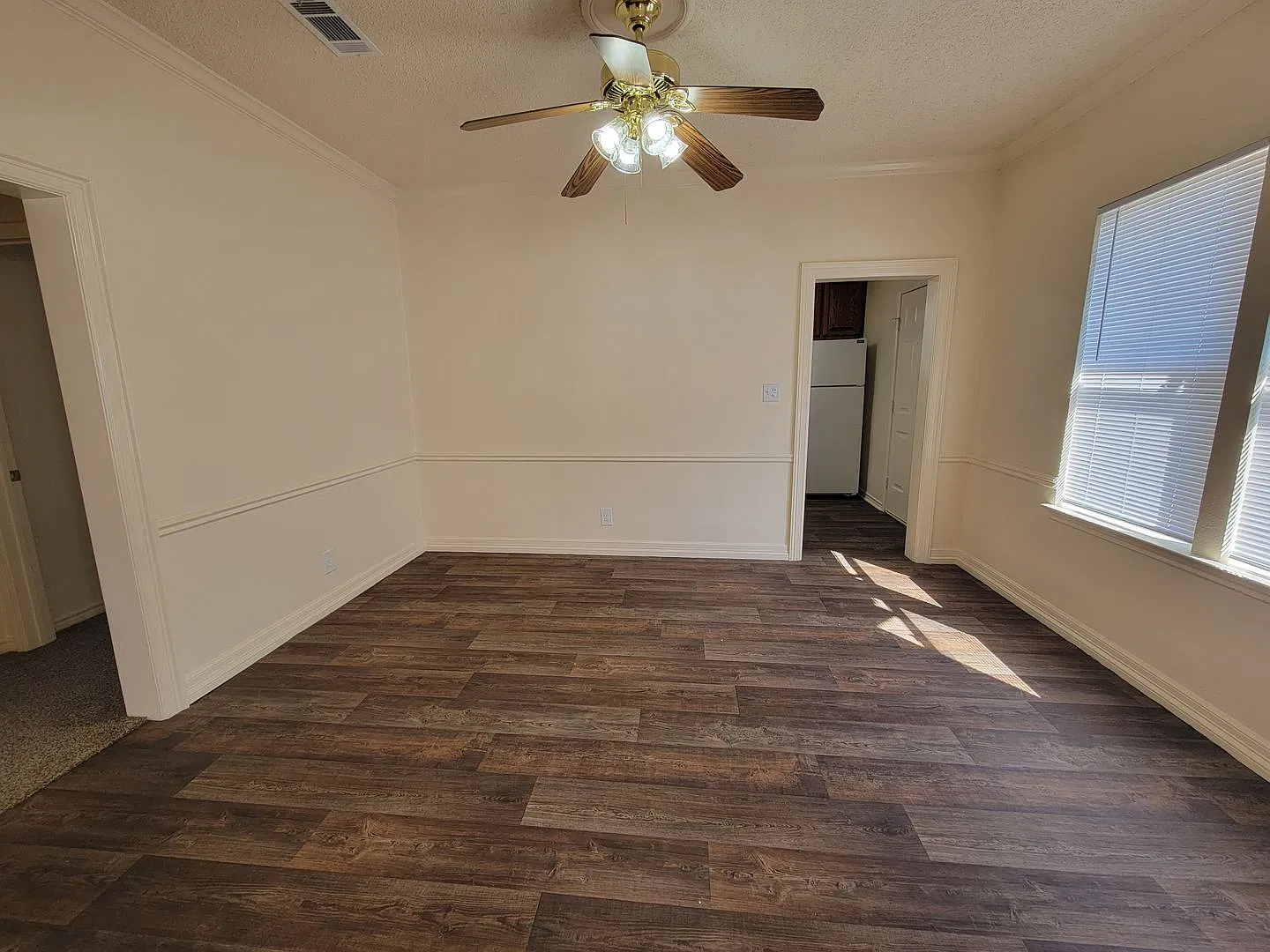 2 bed, 1078 sqft, $1,200 — Photo 4