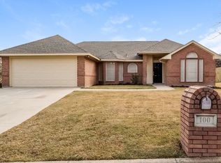 100 Sandlewood Ln, Burleson, TX 76028