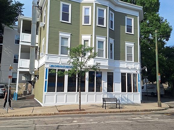 3rd image of 293 Cypress St