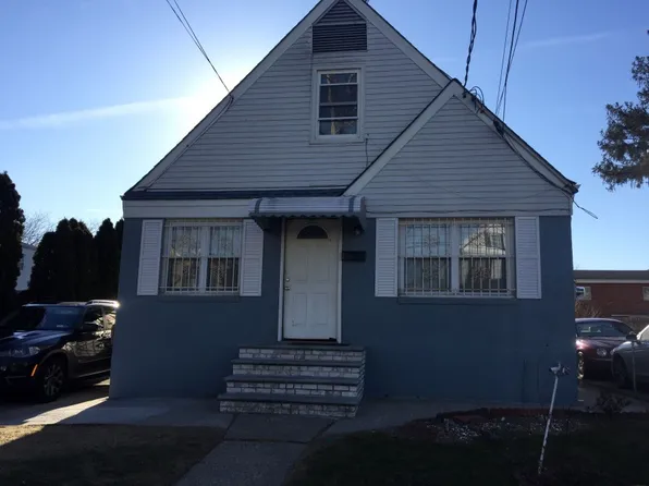 13815 249th St, Rosedale, NY 11422