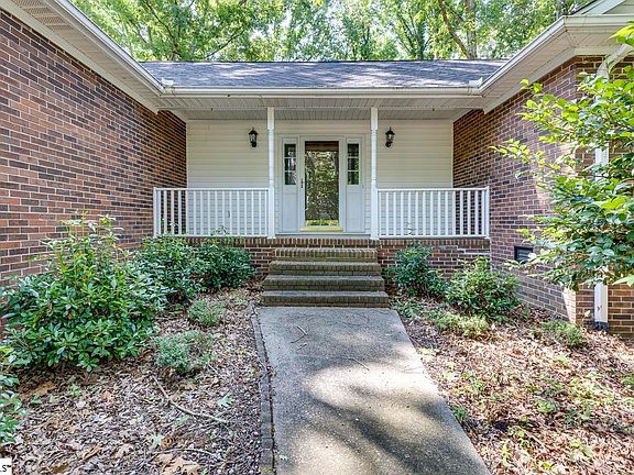 4th image of 100 Fox Hollow Ct