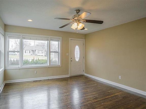 4th image of 3147 S 9th Pl