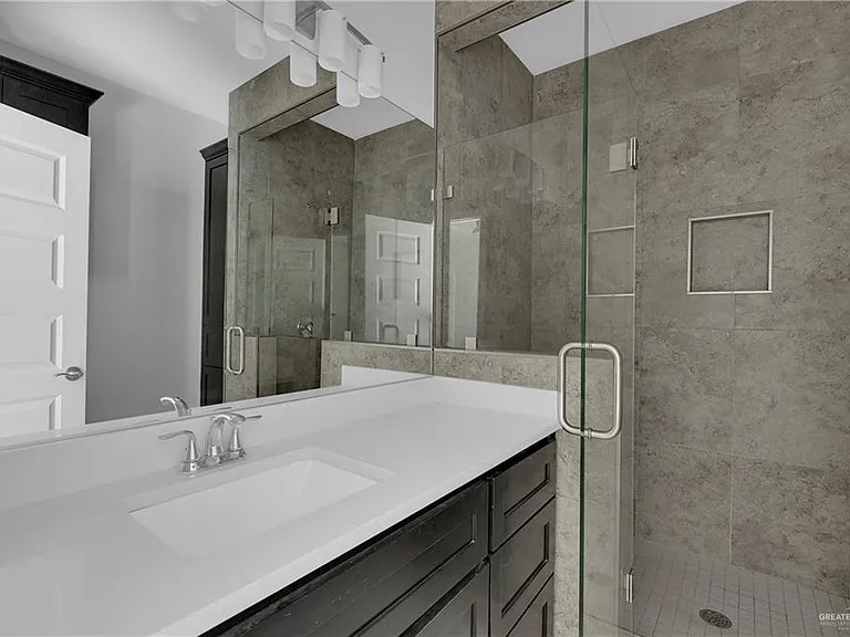 1012 E La Cantera Ave #4 — Photo 12