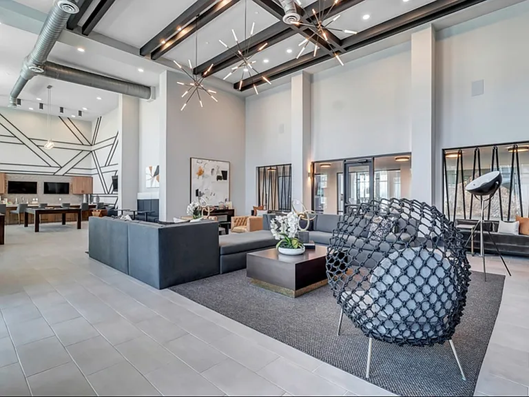 Nexus Brandon Apartments — Photo 61