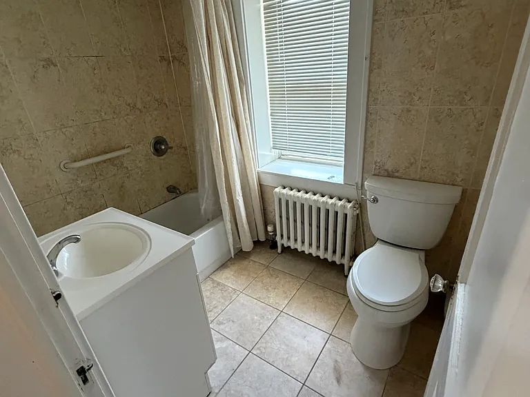 52 Columbia Ave — Photo 5