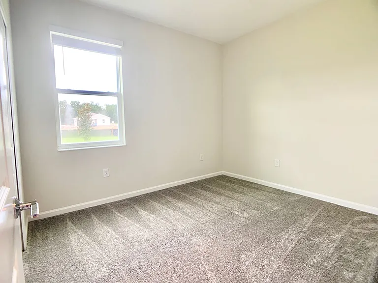 16440 Champlain St — Photo 16