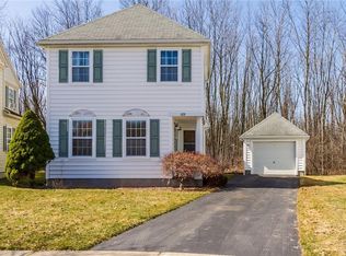 123 Schilling Ln, Rochester, NY 14618