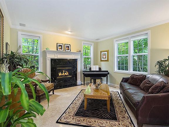 5th image of 11801 Sorrel Run NW