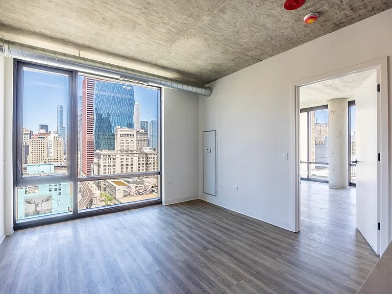 630 S Wabash Ave #2 — Photo 2