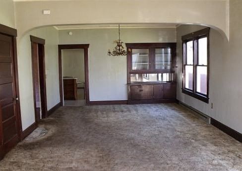 4th image of 149 Karr Ave