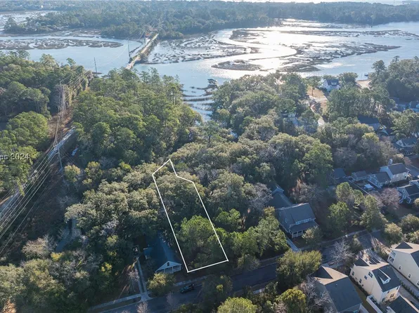 1505 Deanne Dr, Beaufort, SC 29902