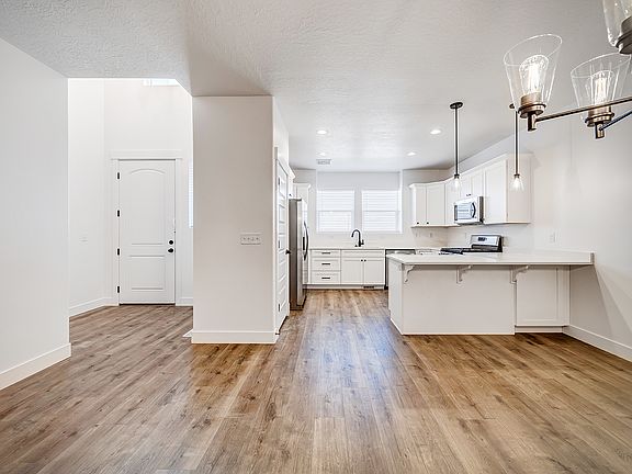 5th image of 1207 N 3600 W Unit 1