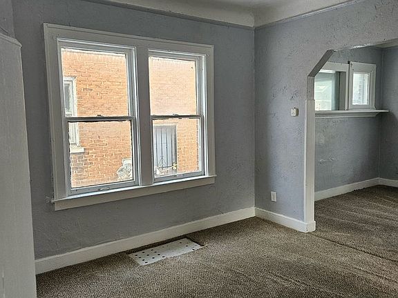 5th image of 15831 Cherrylawn St Floor 1