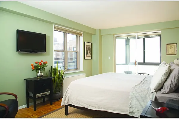 Sold by Stribling | media 7