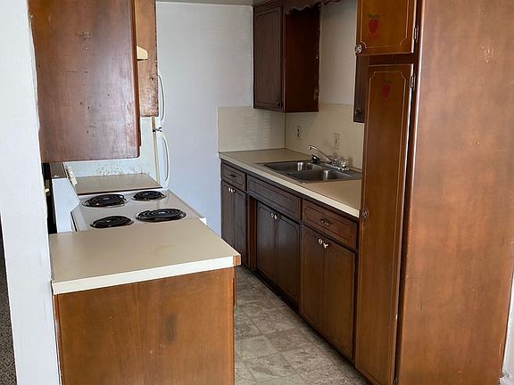 3rd image of 1601 S Fresno St Unit 3
