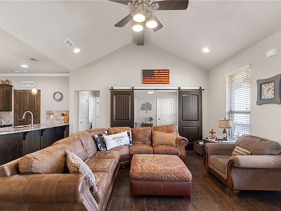 4th image of 10781 Illinois Chapel Rd