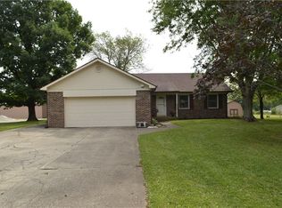 10785 N Little Point Rd, Stilesville, IN 46180