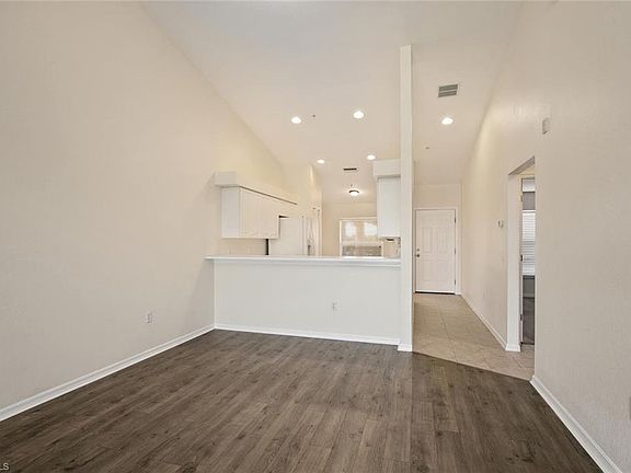 5th image of 20071 Barletta Ln Unit 2723