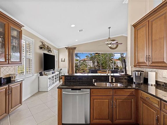 5th image of 20217 Castlemaine AVE