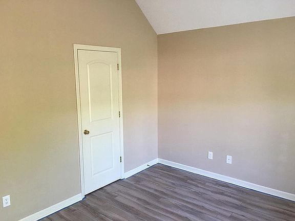 4th image of 10107 Nolton Cir