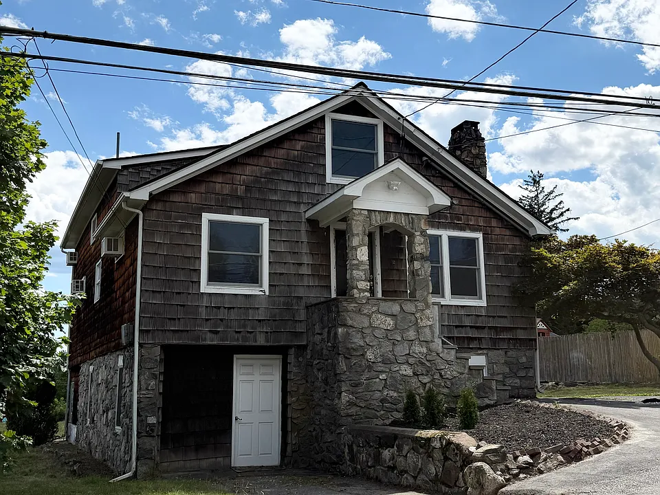 12 Sebago Rd