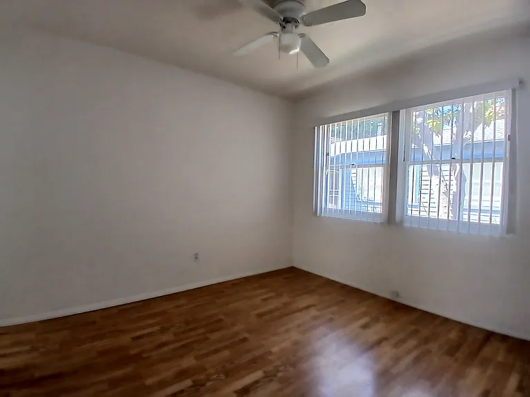 1268 Thomas Ave #1268 — Photo 5
