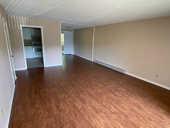 3rd image of 102 Terrace Ct #1