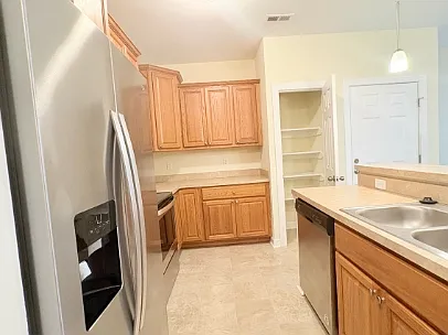 62 Windgate Cir #102 — Photo 9