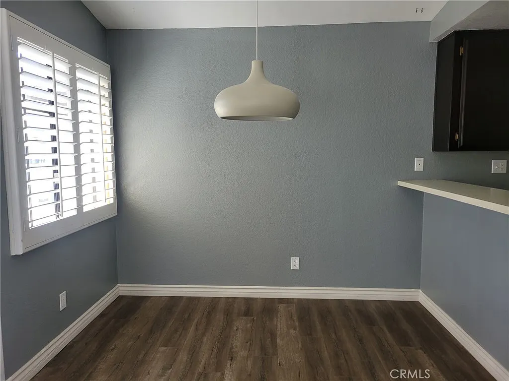 2 bed, 1.5 bath, 890 sqft, $2,500 — Photo 4