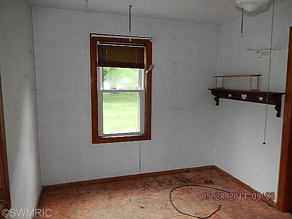 4th image of 435 Goguac St W