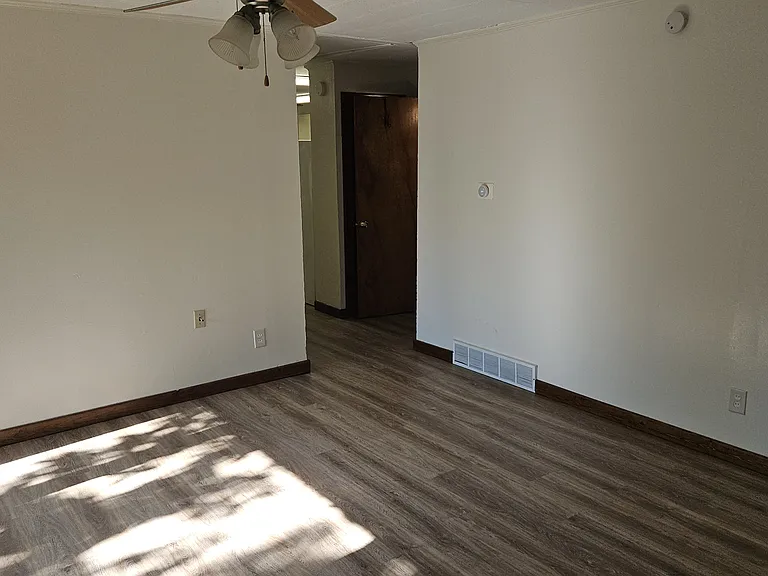 415 N Jefferson St — Photo 16