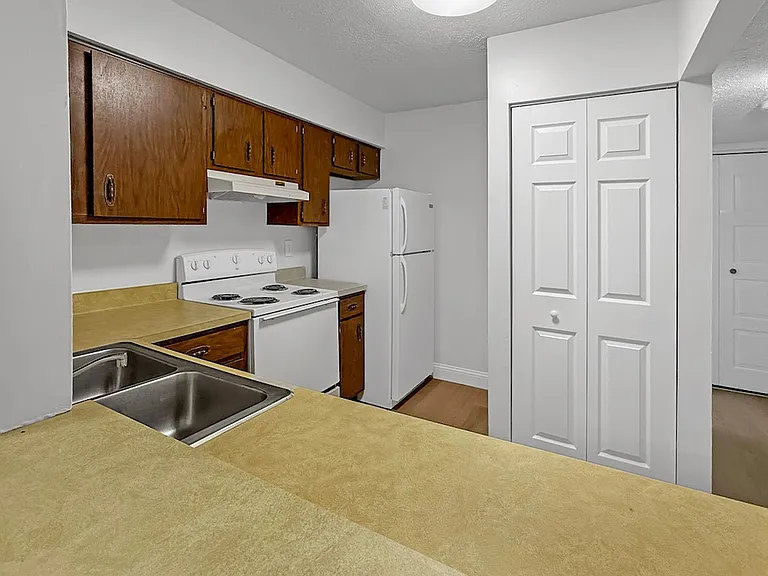 5564 E Virginia St — Photo 14
