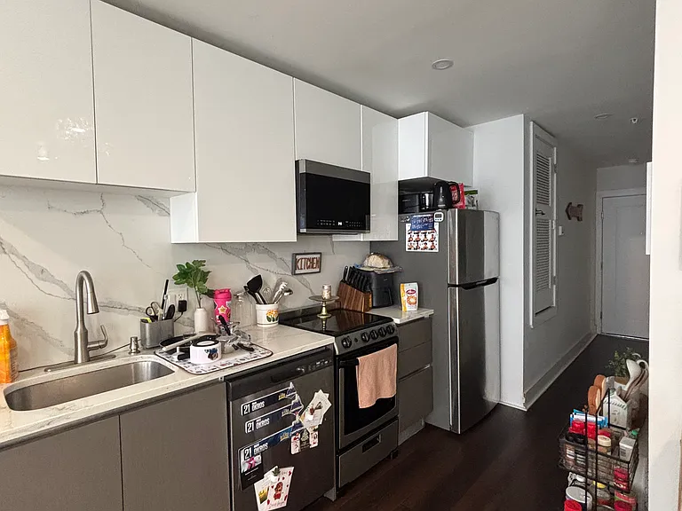 253 N 3rd St #3F — Photo 3