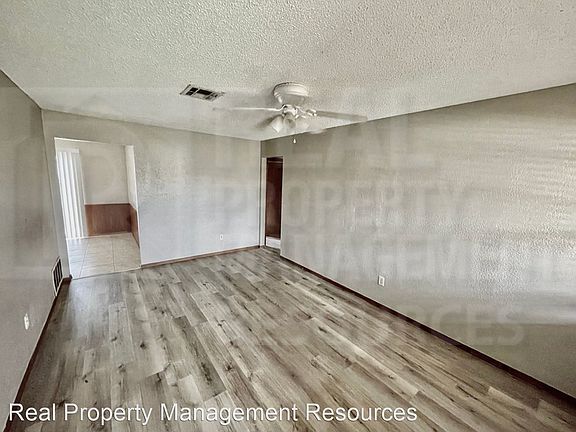 3rd image of 1045 NW 23rd St