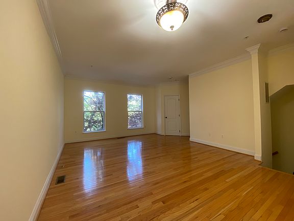 4th image of 118 Pasture Side Way