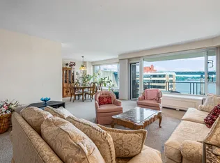 166-25 Powell Cove Boulevard 8K image 1 of 20