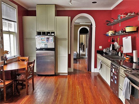 4th image of 414 S Telemachus St