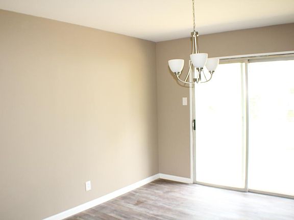 5th image of 95 Sackett Dr